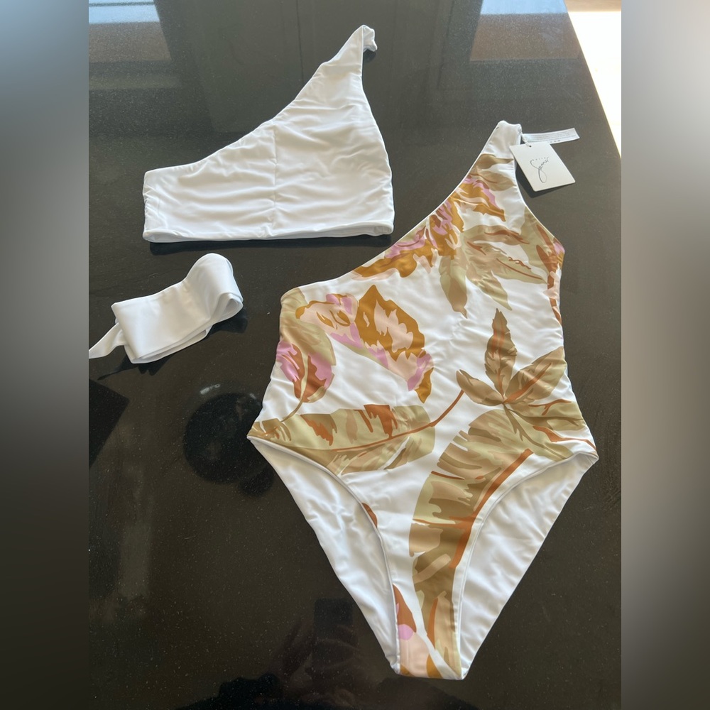 {brand new} Baiia Womens One Piece Swimsuit (size 12)